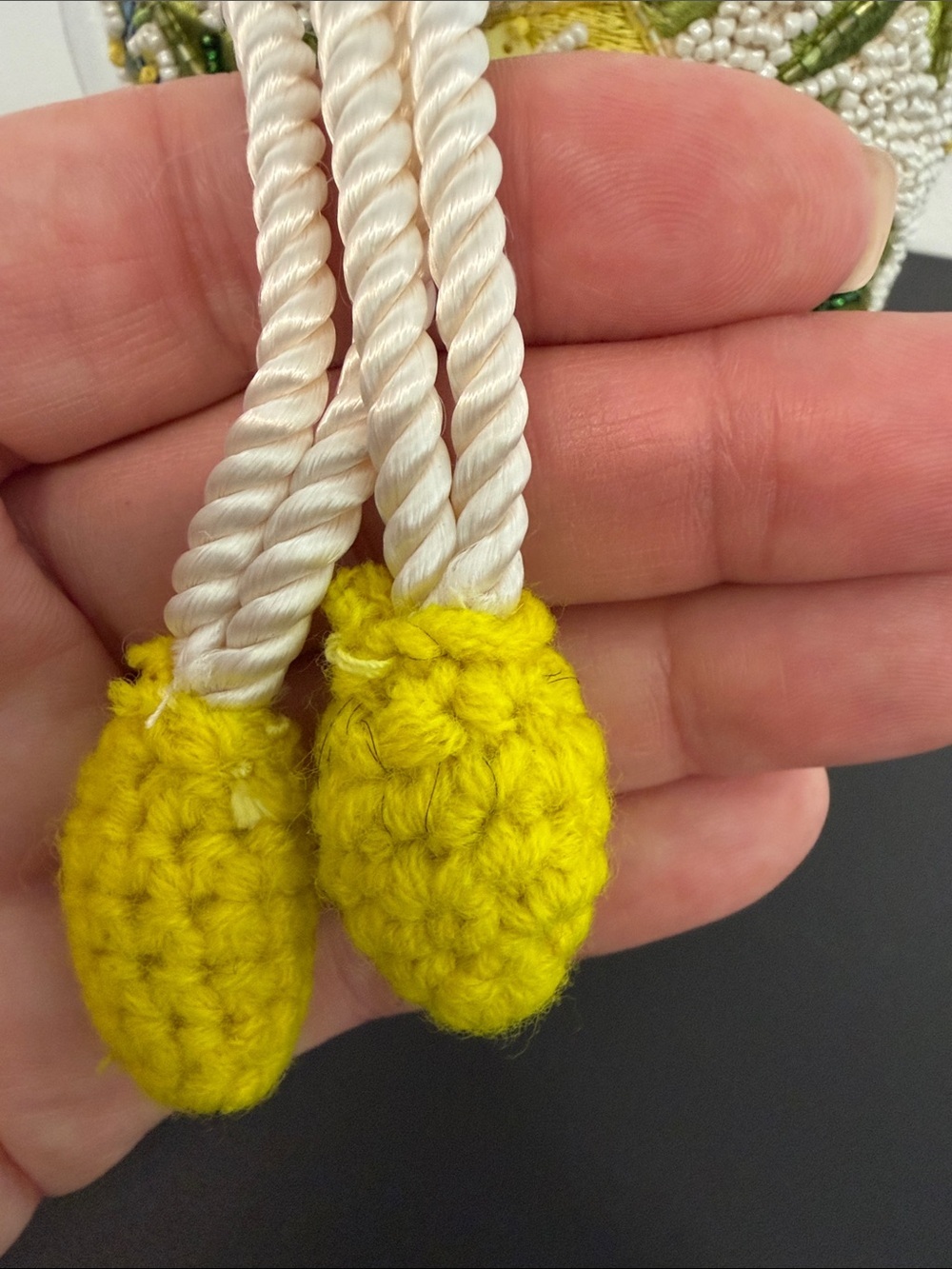 Handcrafted In India | Beaded Whimsical Fun Lemon Bucket Bag 🍋 - Picture 10 of 13